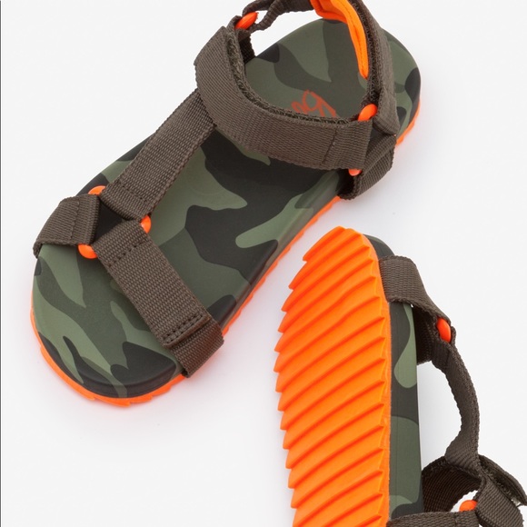 boden boys sandals